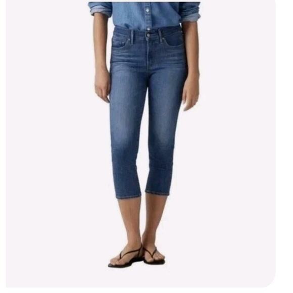 Levi's 311 Shaping Skinny Capri, Dark Blue Size 10/30 - Picture 1 of 2